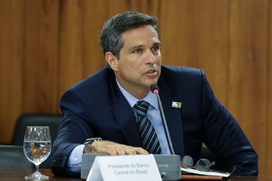 'A independência formal reforça a independência no uso dos instrumentos'