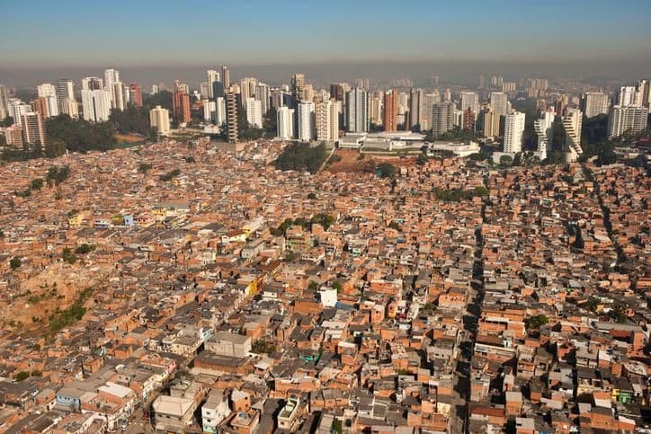 O teto e a raça: o que dizem os números